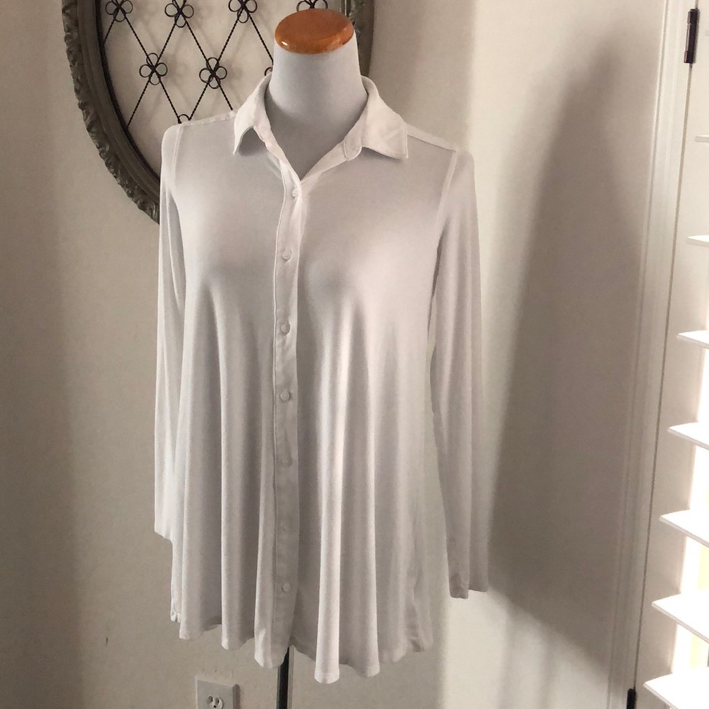 Liz Claiborne white button down top size small